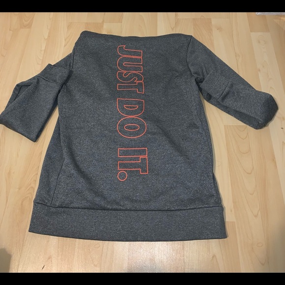 Nike sweater - Picture 2 of 2